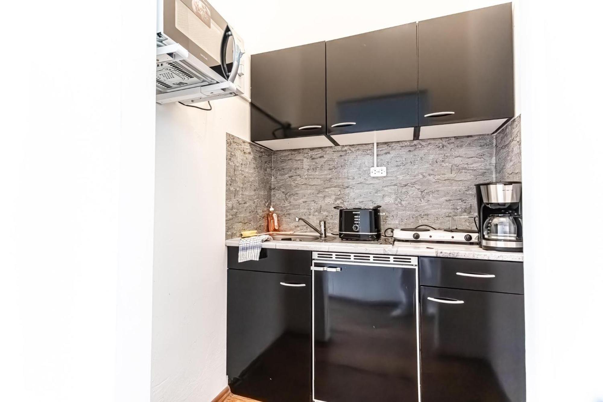 Stylish 1Br Apartment- Near Westbahnhof U3&U6 Wien Ngoại thất bức ảnh